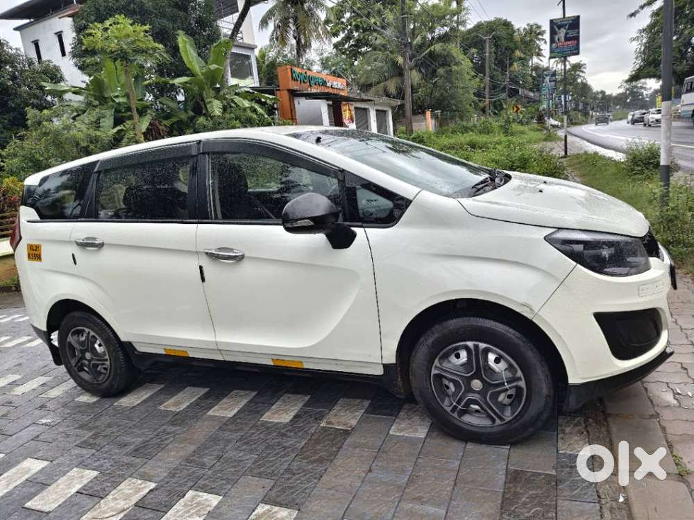 Mahindra Marazzo M2 8str, 2023, Diesel
