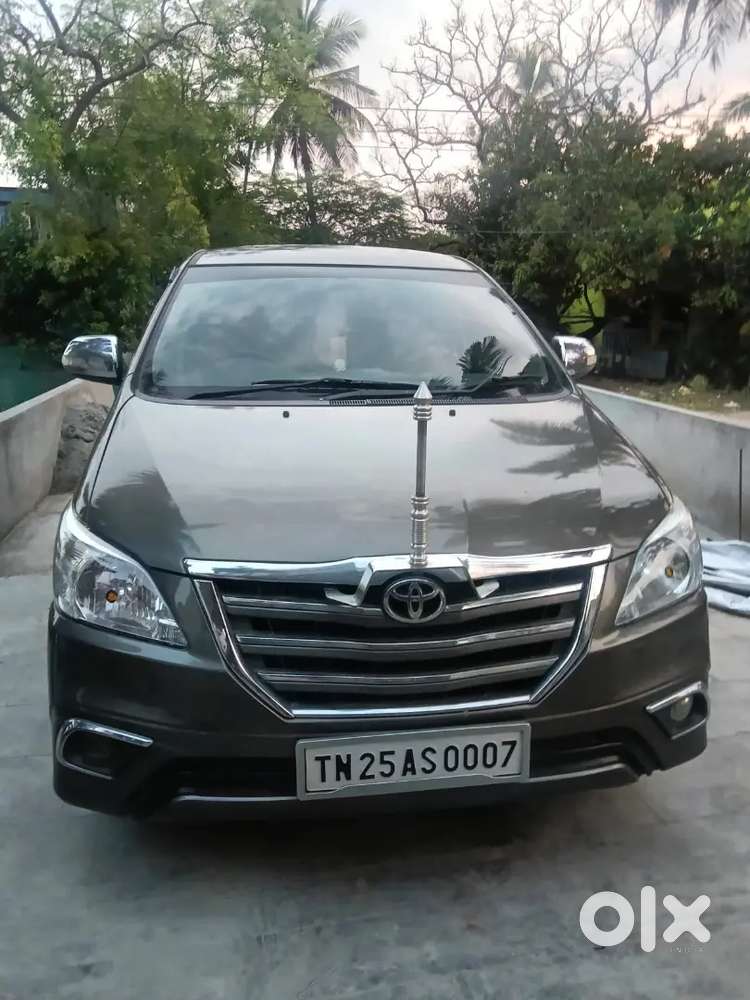 Toyota Innova 2015 Diesel 99000 Km Driven G Model