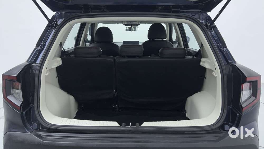 Mahindra Xuv 3xo Ax5 Ds Mt, 2024, Diesel