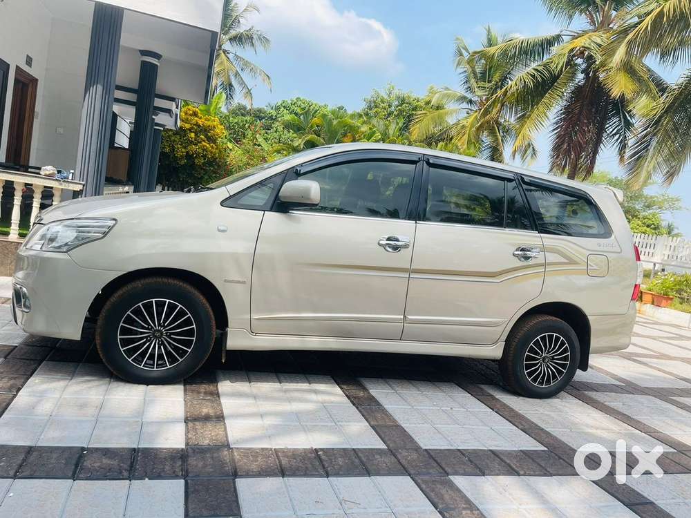 Toyota Innova Diesel 2014