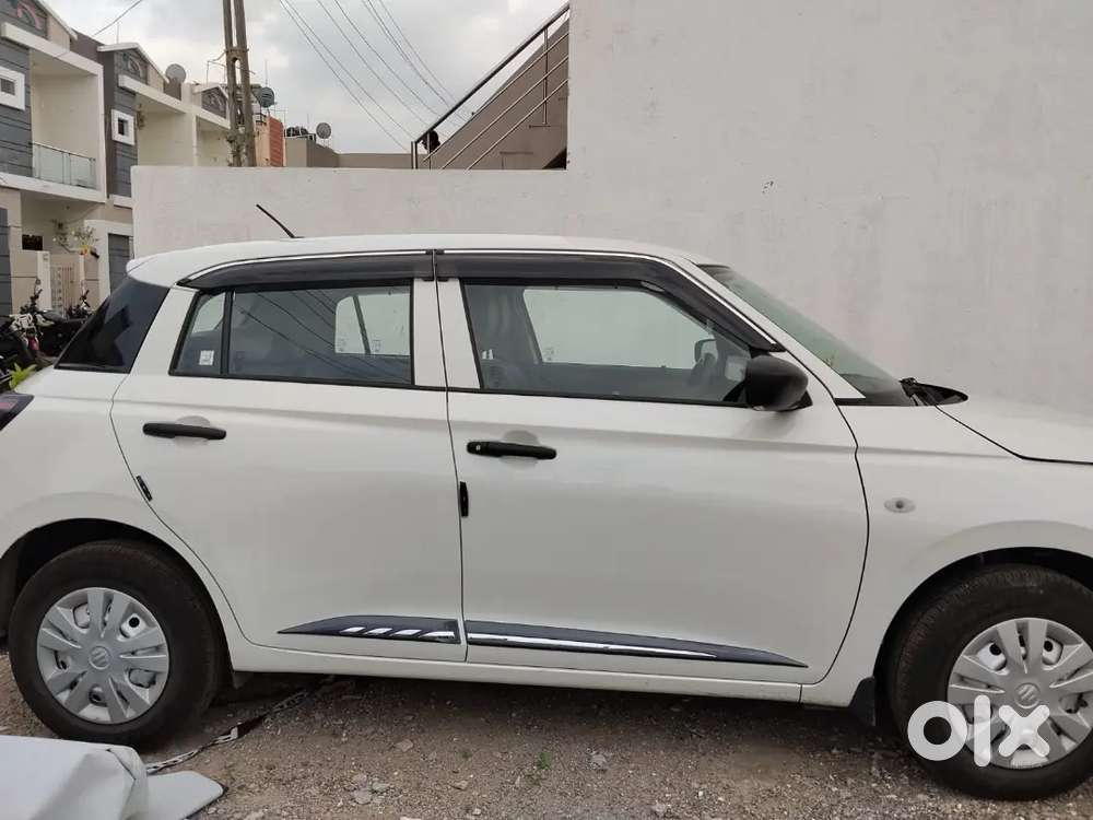 Swift 1.3 Zxi Petrol