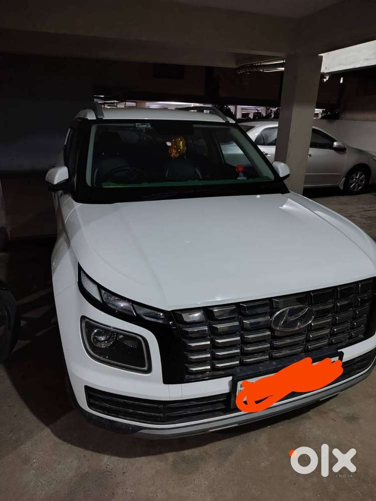 Hyundai Venue 1.2 Kappa Mt S(o) 2024  Atlas White  17,000 Km  Excel
