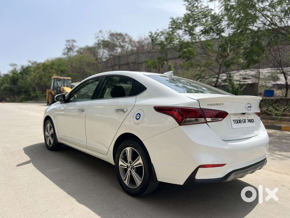 Hyundai Verna 1.6 Sx (o) Anniversary Edition Vtvt, 2018, Petrol