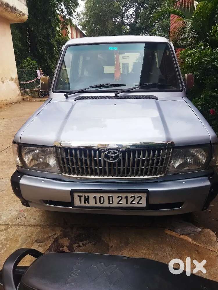Toyota Qualis 2001