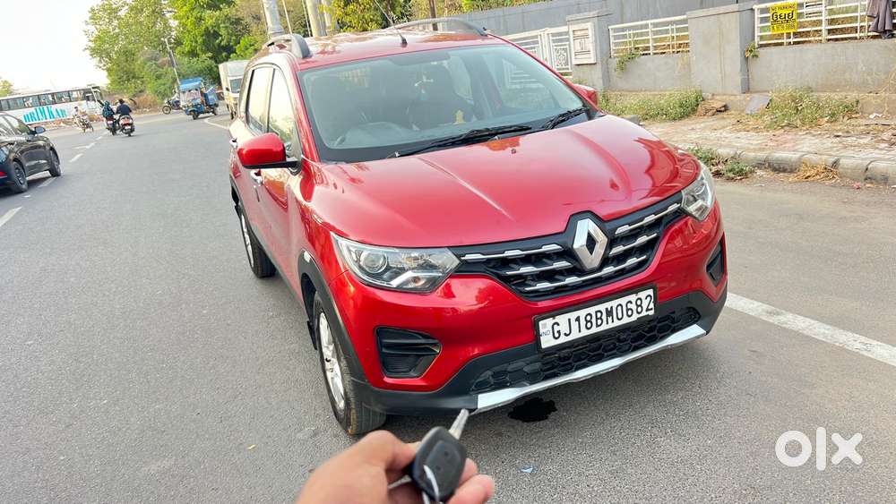 Renault Triber 1.0 Rxz Dual Tone, 2021, Petrol