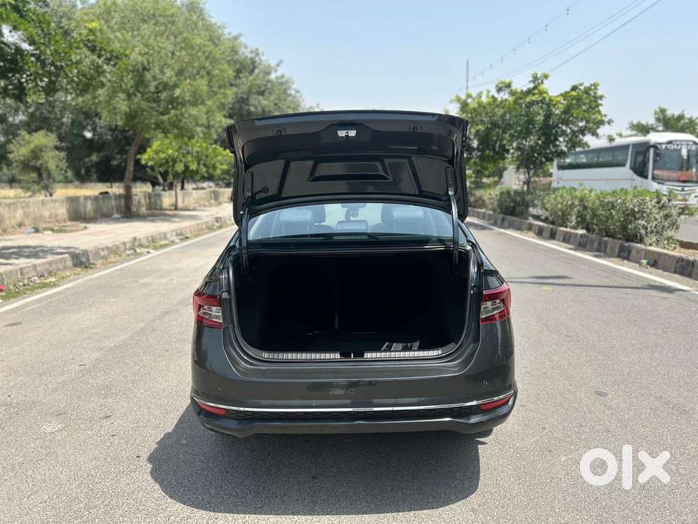 Skoda Slavia 1.0 Tsi Style At, 2023, Petrol