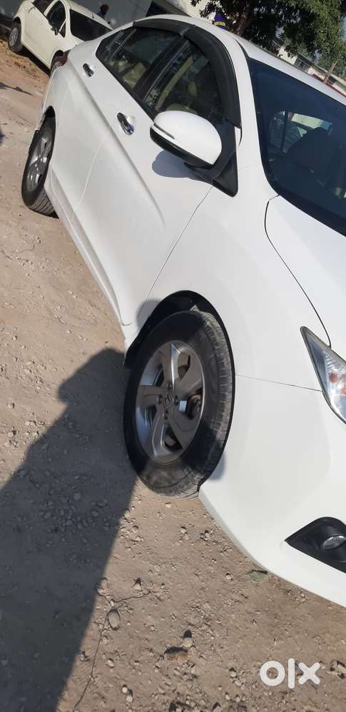 Honda City V At Sunroof I-vtec, 2015, Petrol