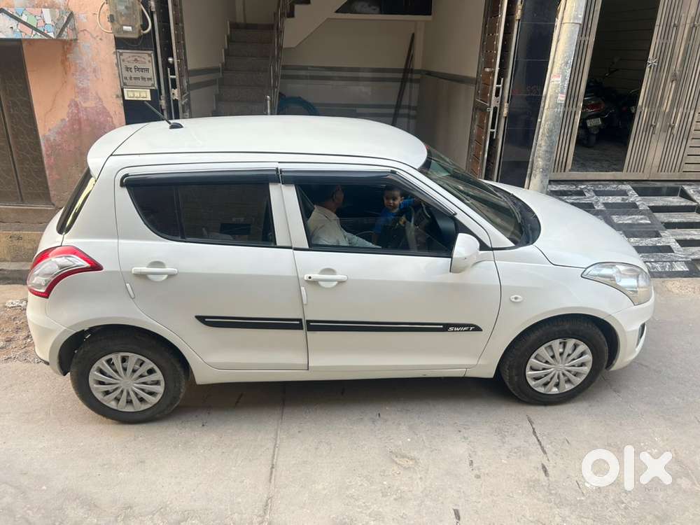 Maruti Swift Hybrid 2016