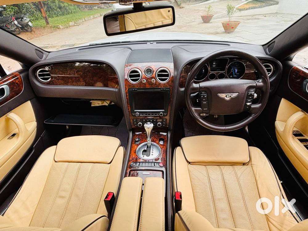 Bentley Continental Flying Spur Sedan, 2012, Petrol