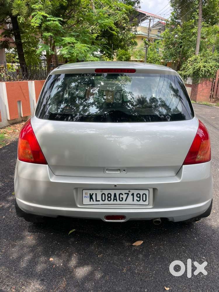 Swift 2006  Petrol 130000 Km Driven.
