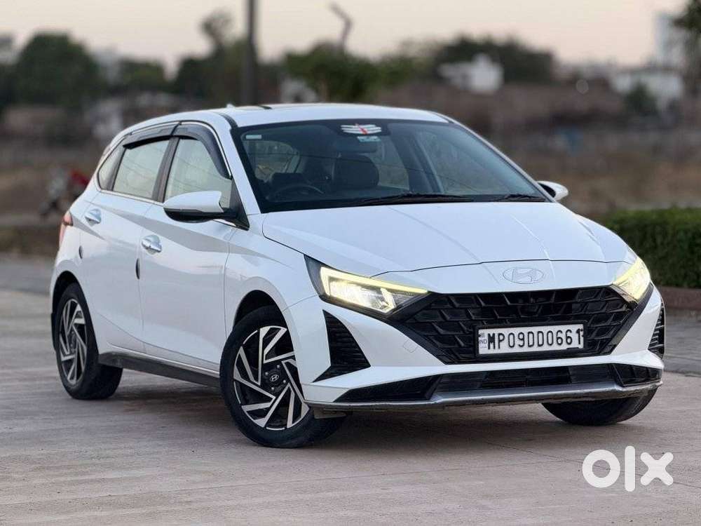 Hyundai I20 Asta (o) 1.2 Mt, 2023, Petrol
