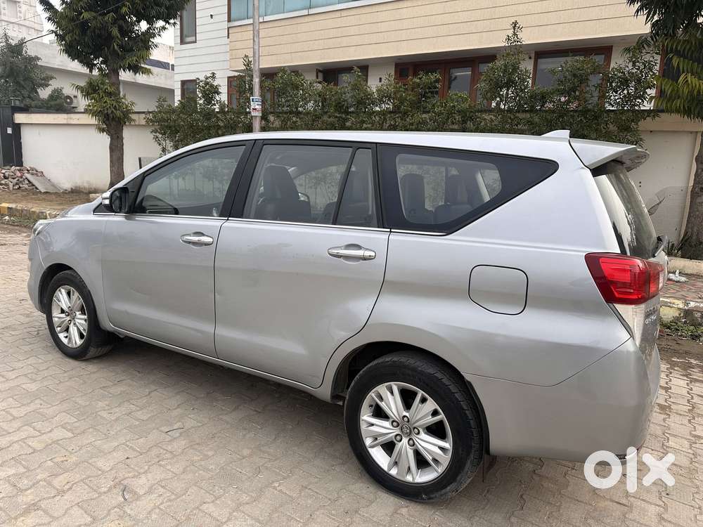 Toyota Innova Crysta