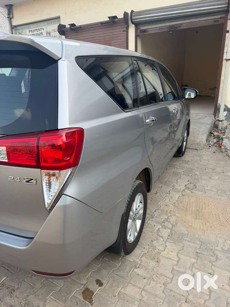 Toyota Innova Crysta 2017 Diesel Manual