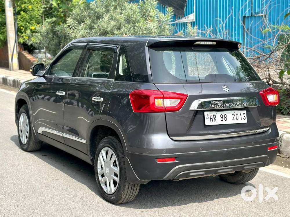 Maruti Suzuki Brezza 1.5 Zxi At Smart Hybrid, 2022, Petrol