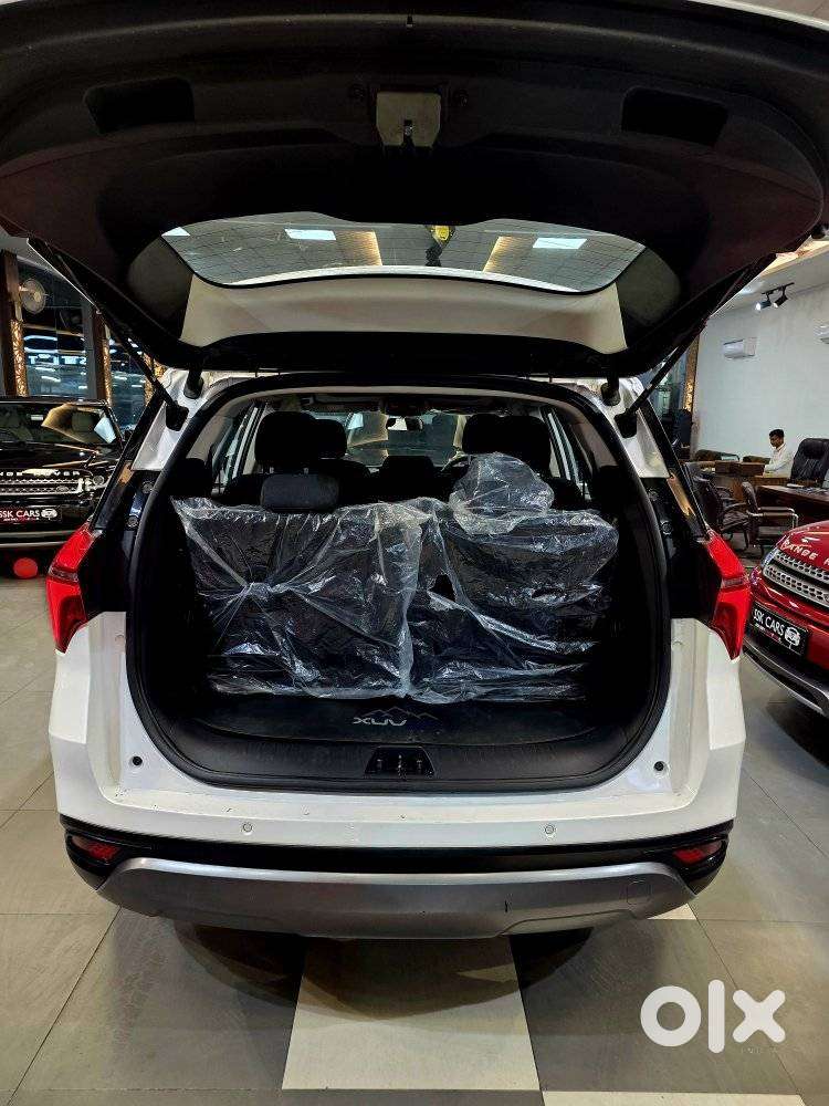 Mahindra Xuv700 2.2 Ax 5 Diesel At 7 Str, 2024, Diesel