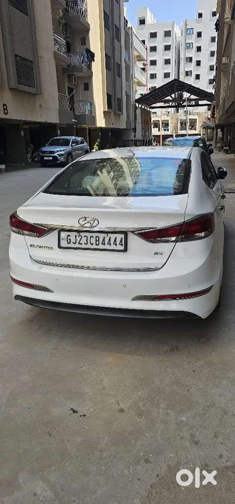 Hyundai Elantra Diesel Sx 2018