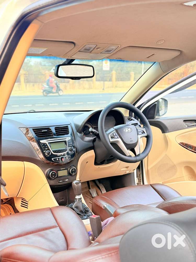 Hyundai Fluidic Verna 1.6 Vtvt Sx, 2011, Petrol