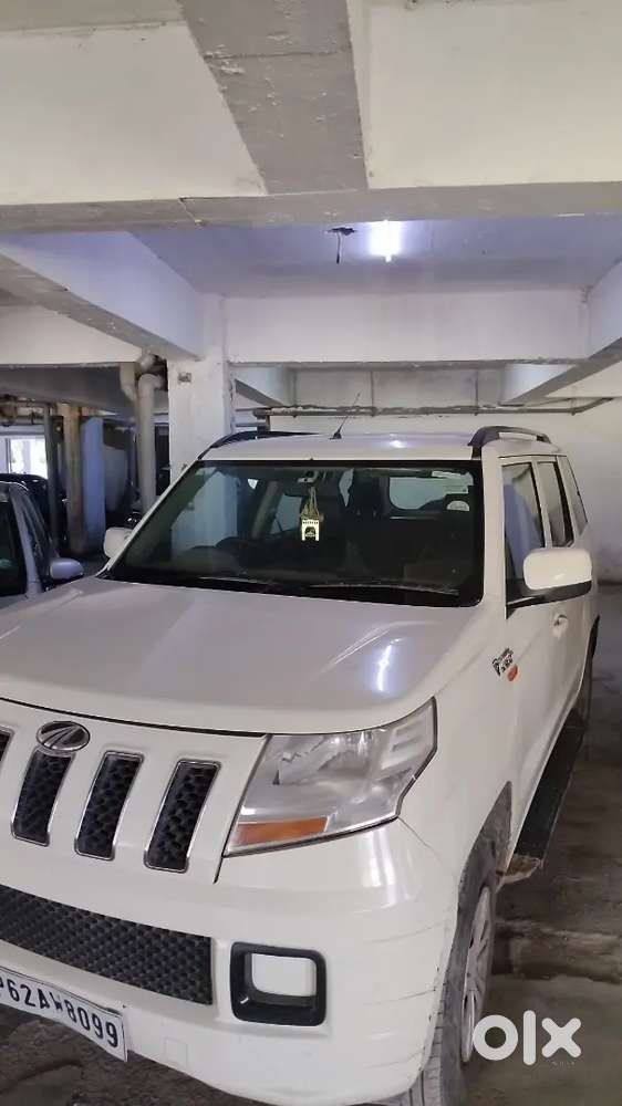Mahindra Tuv 300 2016 Diesel 127000 Km Driven
