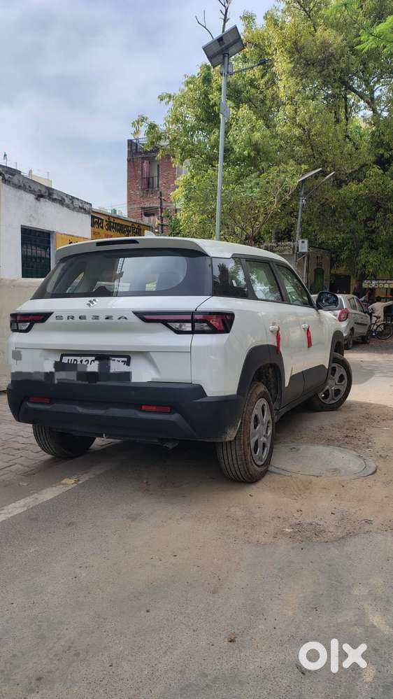 Maruti Suzuki Brezza 1.5 Vxi Smart Hybrid, 2025, Petrol