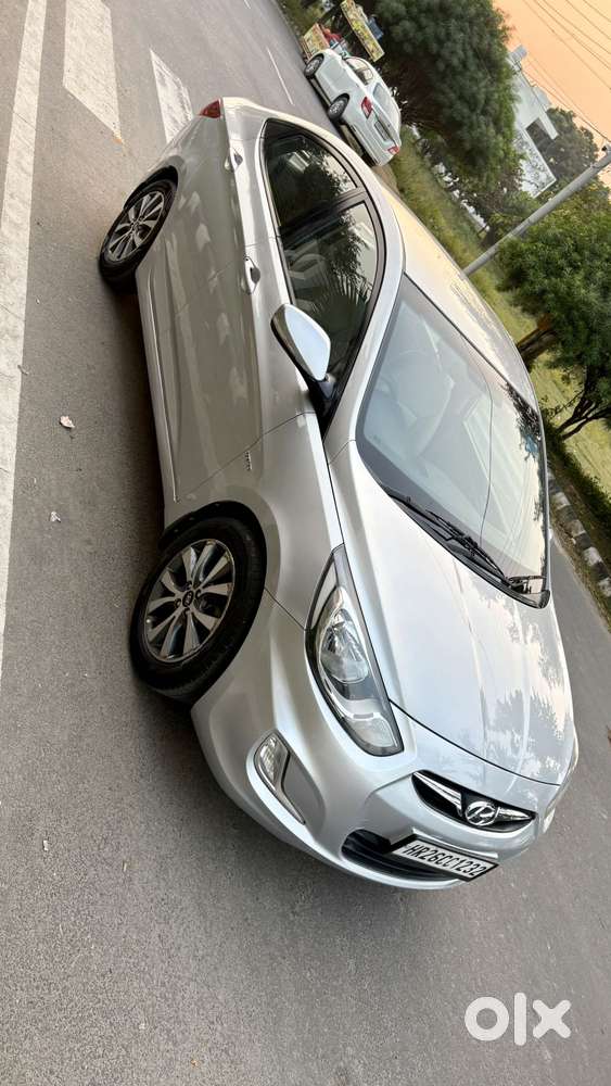 Hyundai Fluidic Verna
