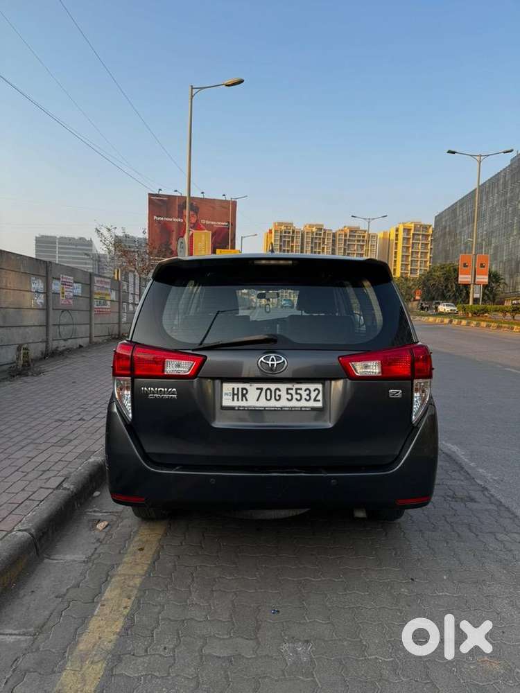 Toyota Innova Crysta 2016 Diesel Well Maintained