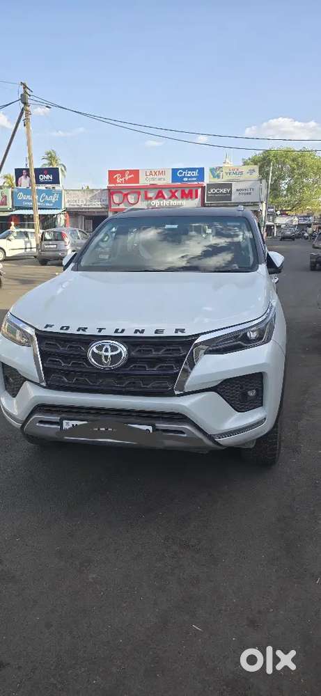 Wanna Sell Toyota Fortuner Leader  2024