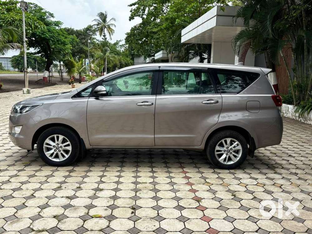 Toyota Innova Crysta