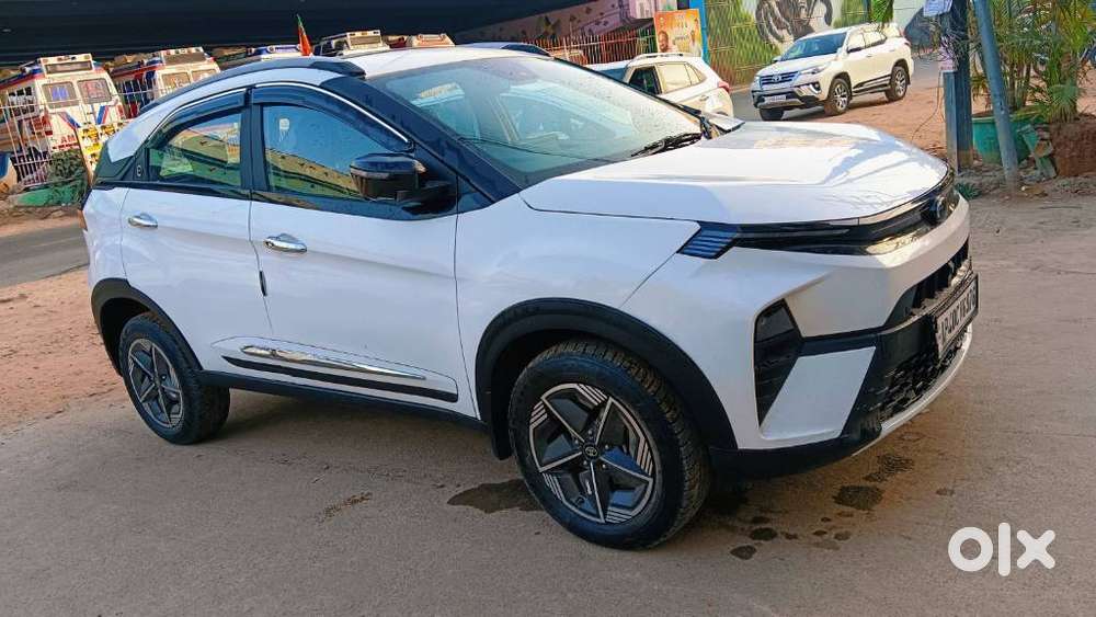 Tata Nexon Creative Plus S 1.2 Revotron Petrol 6 Amt, 2024, Petrol