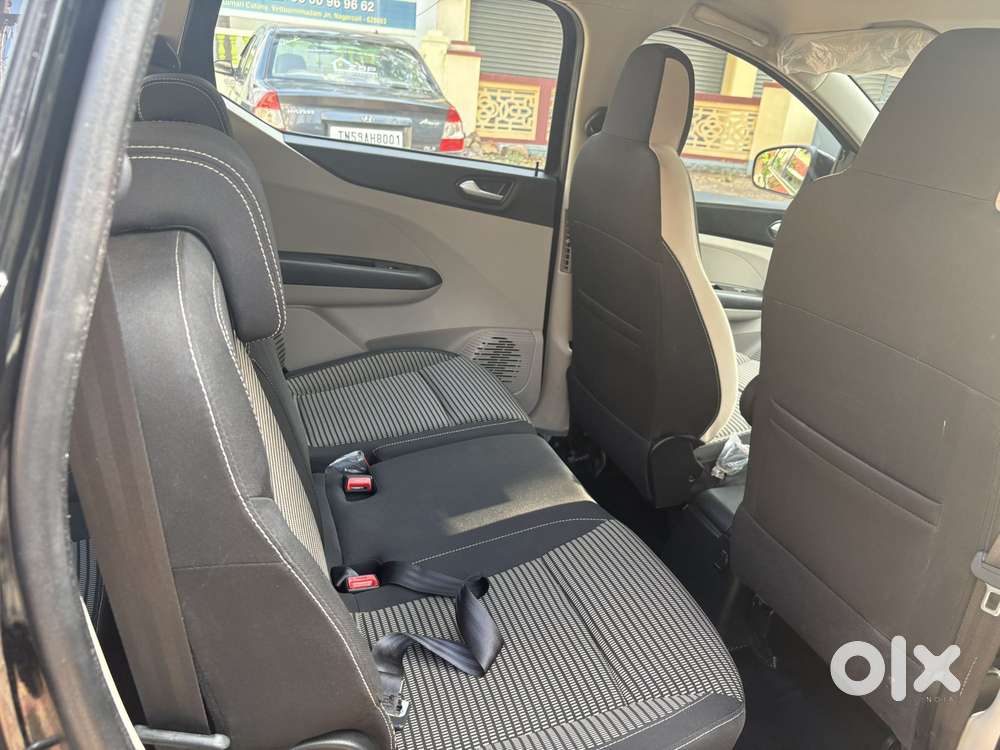 Renault Triber Rxz Easy-r Amt, 2023, Petrol