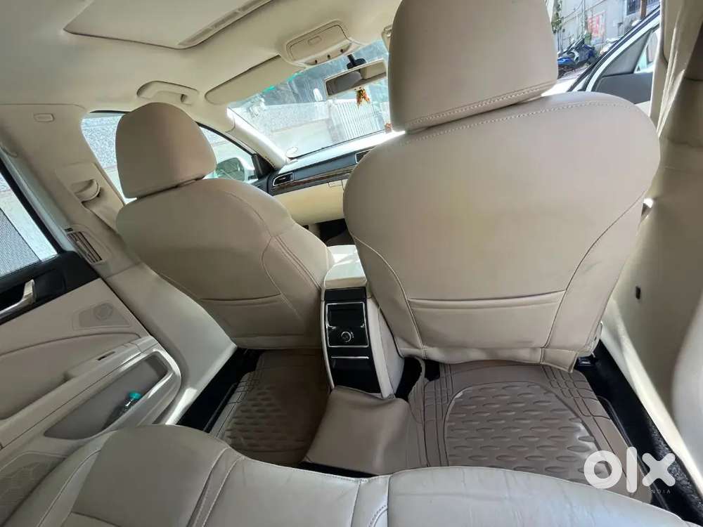 Skoda Superb 2015 Petrol 48000 Km Driven