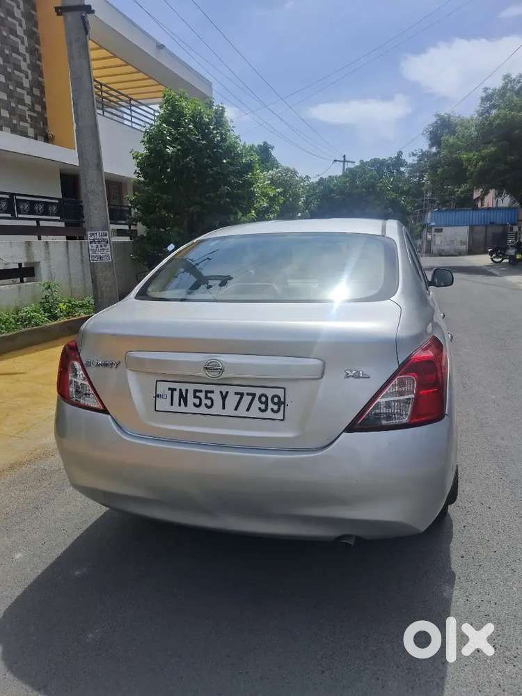 Nissan Sunny 2011 Car