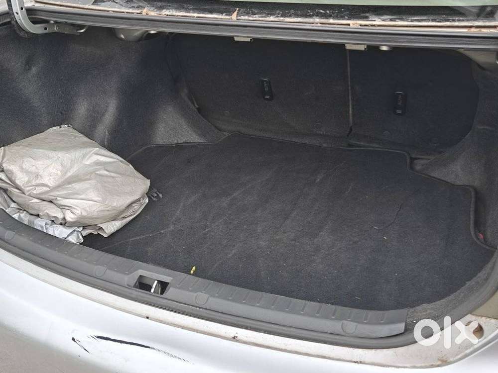 Toyota Corolla Altis G, 2010, Petrol