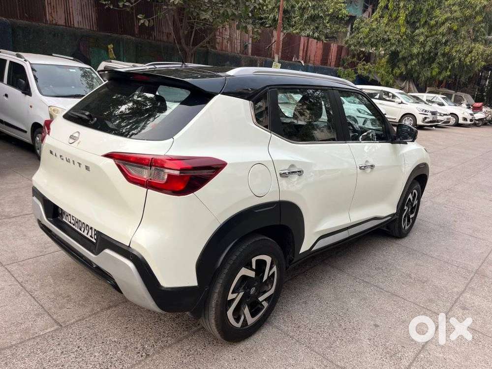 Nissan Magnite 1.0 Xv Premium, 2022, Petrol