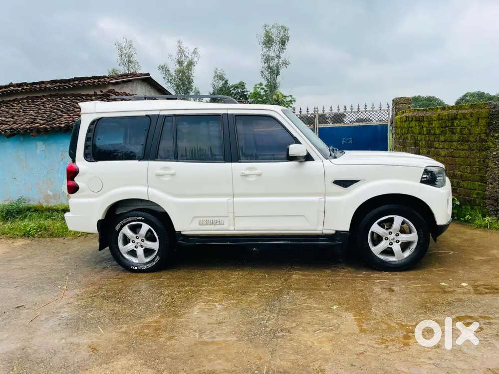 Mahindra Scorpio Classic 2021 Diesel Manual