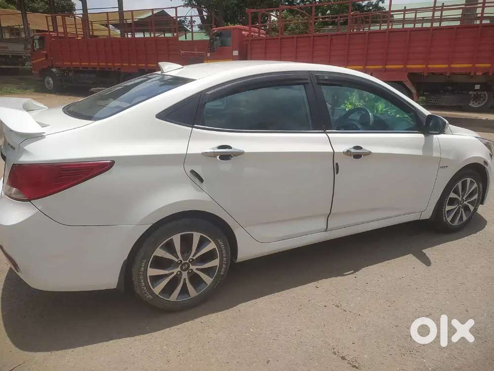 Hyundai Verna 2016 Petrol 12800 Km Driven