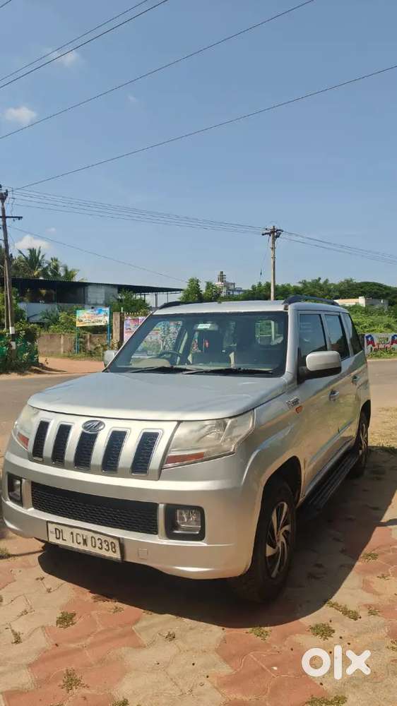 Mahindra Tuv 300 2017 Diesel Plus - Dl Registered