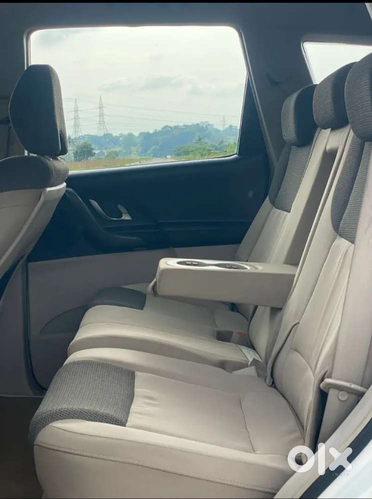 Mahindra Xuv500 Diesel 2016 (6 Speed Gear Box)