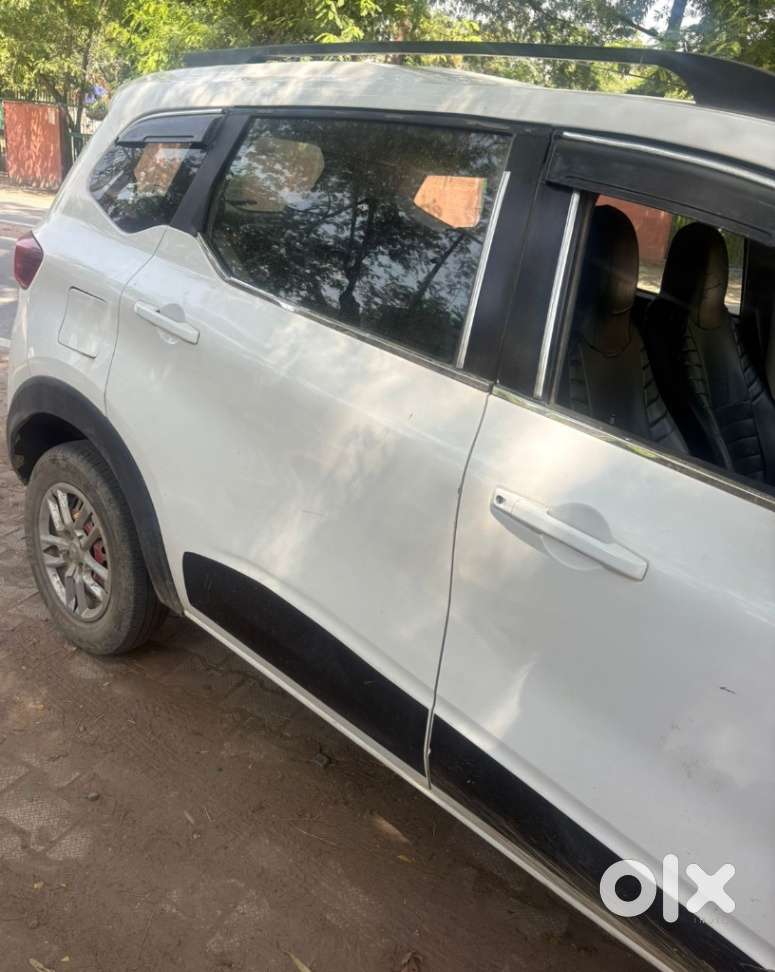 Renault Triber Rxt, 2024, Petrol