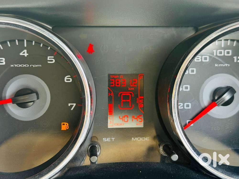 Mahindra Tuv 300 Mhawk100 T8 Amt, 2017, Diesel