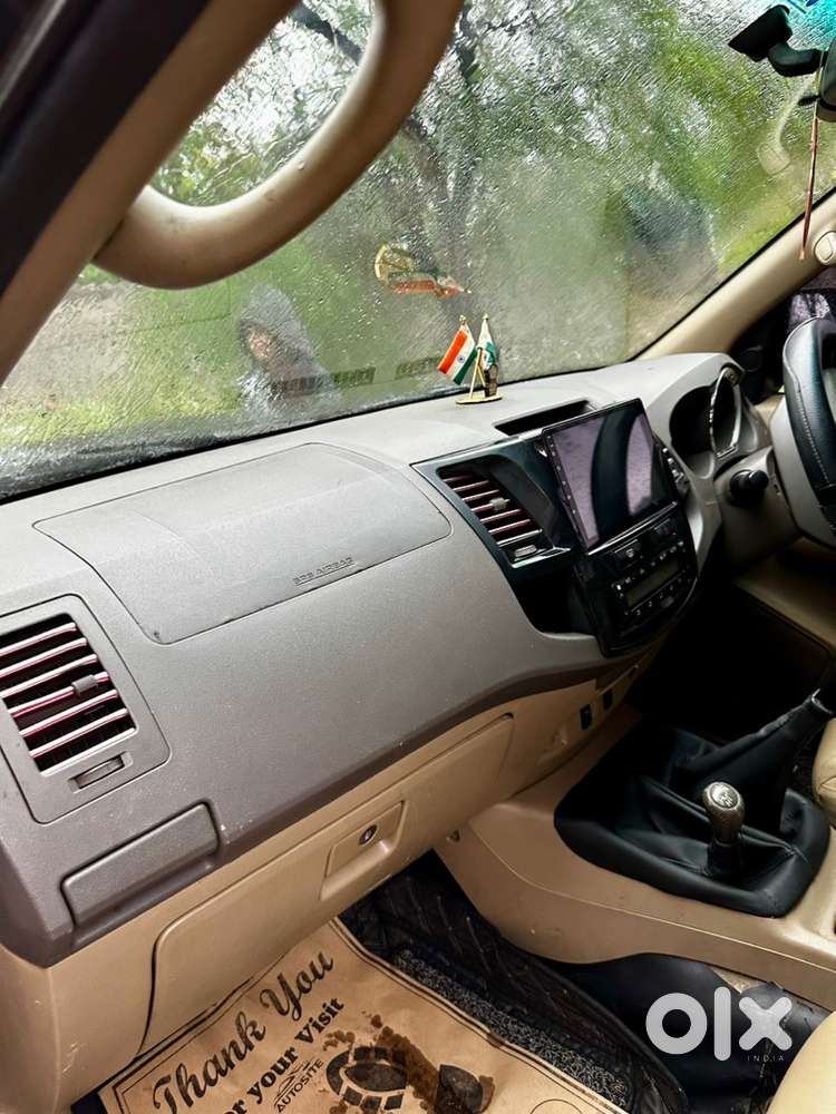Black Toyota Fortuner 4x4