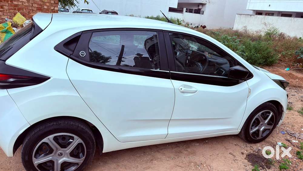 Tata Altroz 2023 Petrol