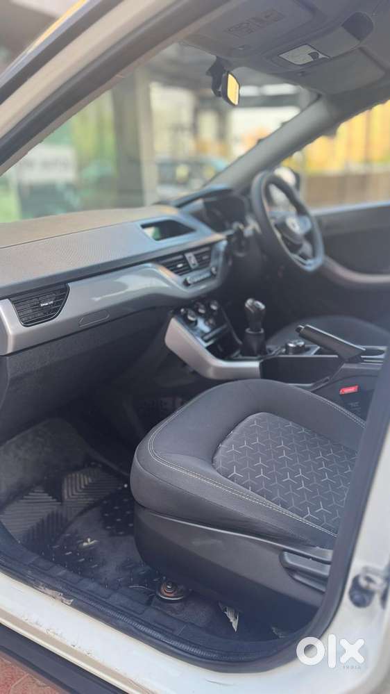 Tata Nexon 1.2 Revotron Xm (s), 2021, Petrol