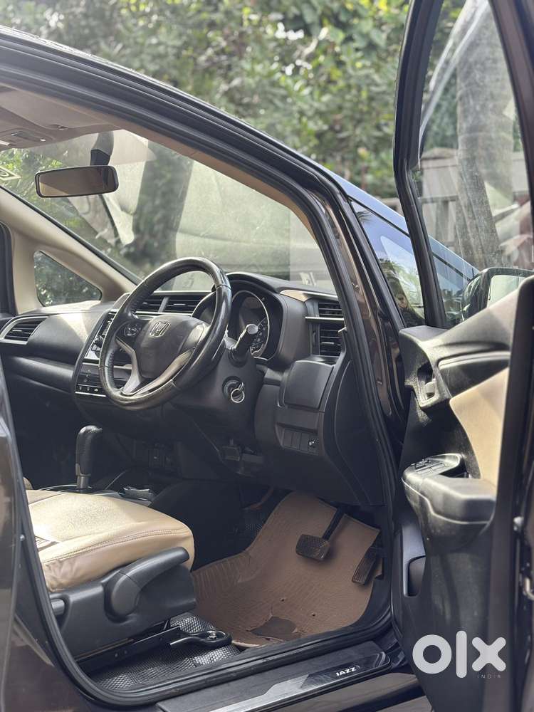 Honda Jazz V Cvt, 2017, Petrol