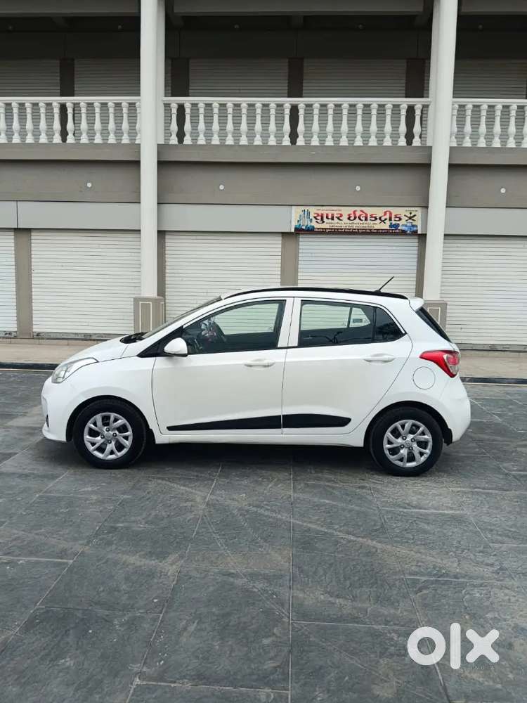 2017 Hyundai I10 Sportz Petrol