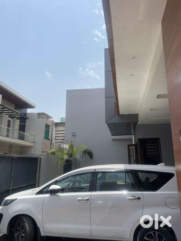 Toyota Innova Crysta 2021