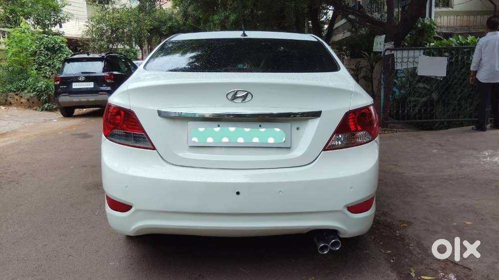 Hyundai Verna Fluidic 1.6 Vtvt Sx, 2012, Petrol