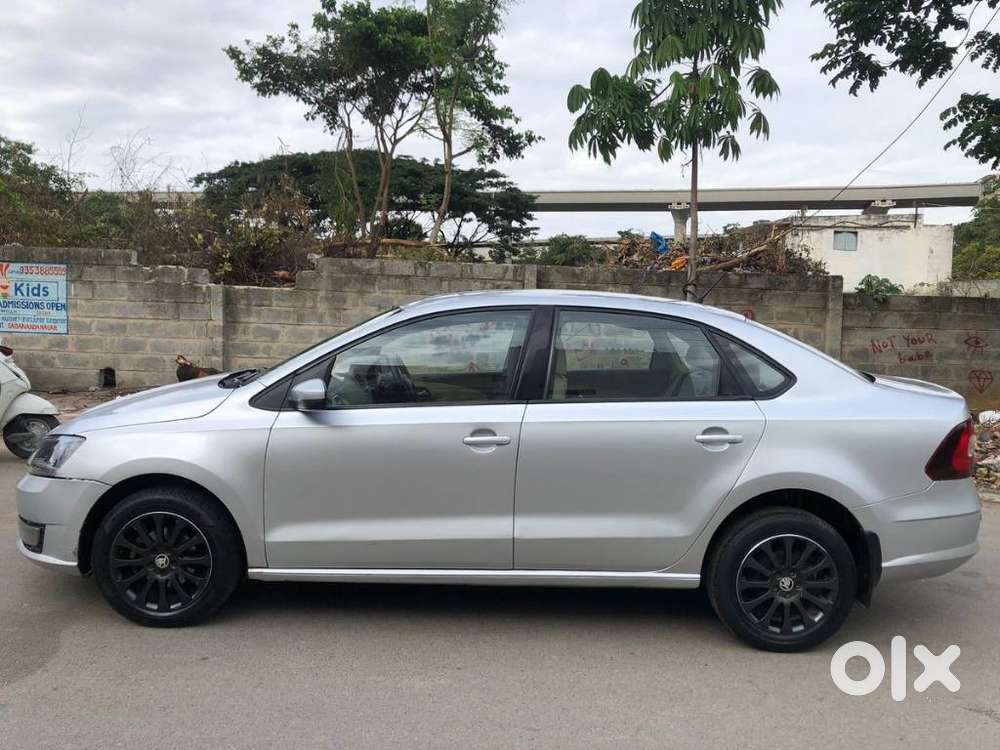 Skoda Rapid 1.6 Elegance Plus Mpi At, 2016, Petrol