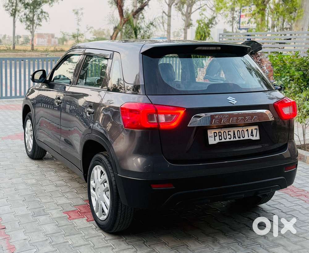 Maruti Suzuki Brezza 1.5 Lxi Smart Hybrid, 2022, Petrol