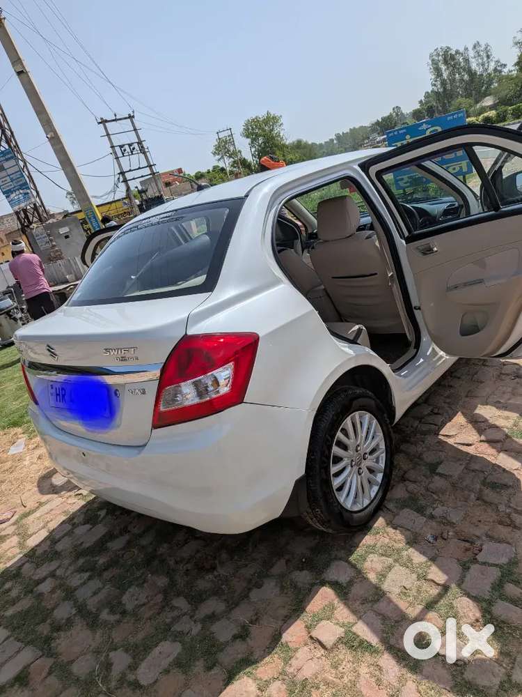 Maruti Suzuki Dzire Vxi, 2017 Petrol Manual