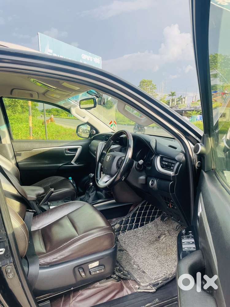 Toyota Fortuner [2021-ongoing] 2.8 2wd Diesel At, 2020, Diesel